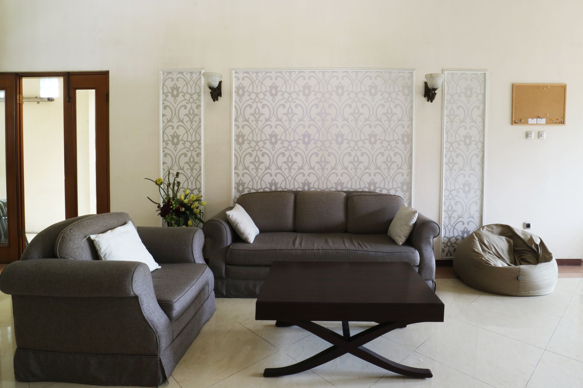 Maharani Guesthouse Tebet Syariah Yakarta Exterior foto