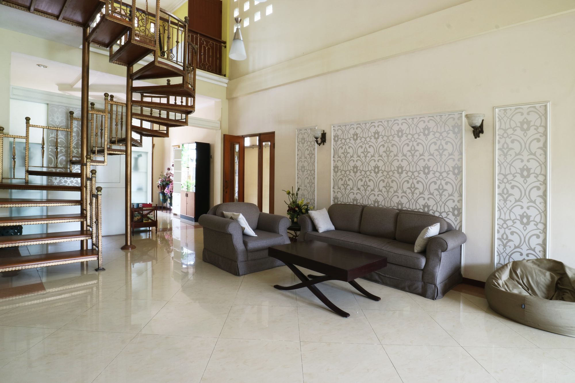 Maharani Guesthouse Tebet Syariah Yakarta Exterior foto
