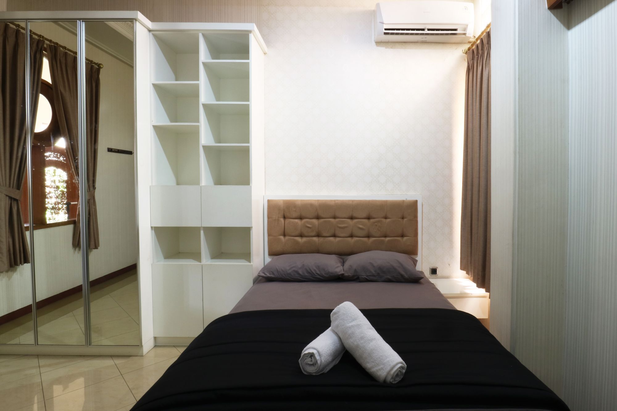 Maharani Guesthouse Tebet Syariah Yakarta Exterior foto