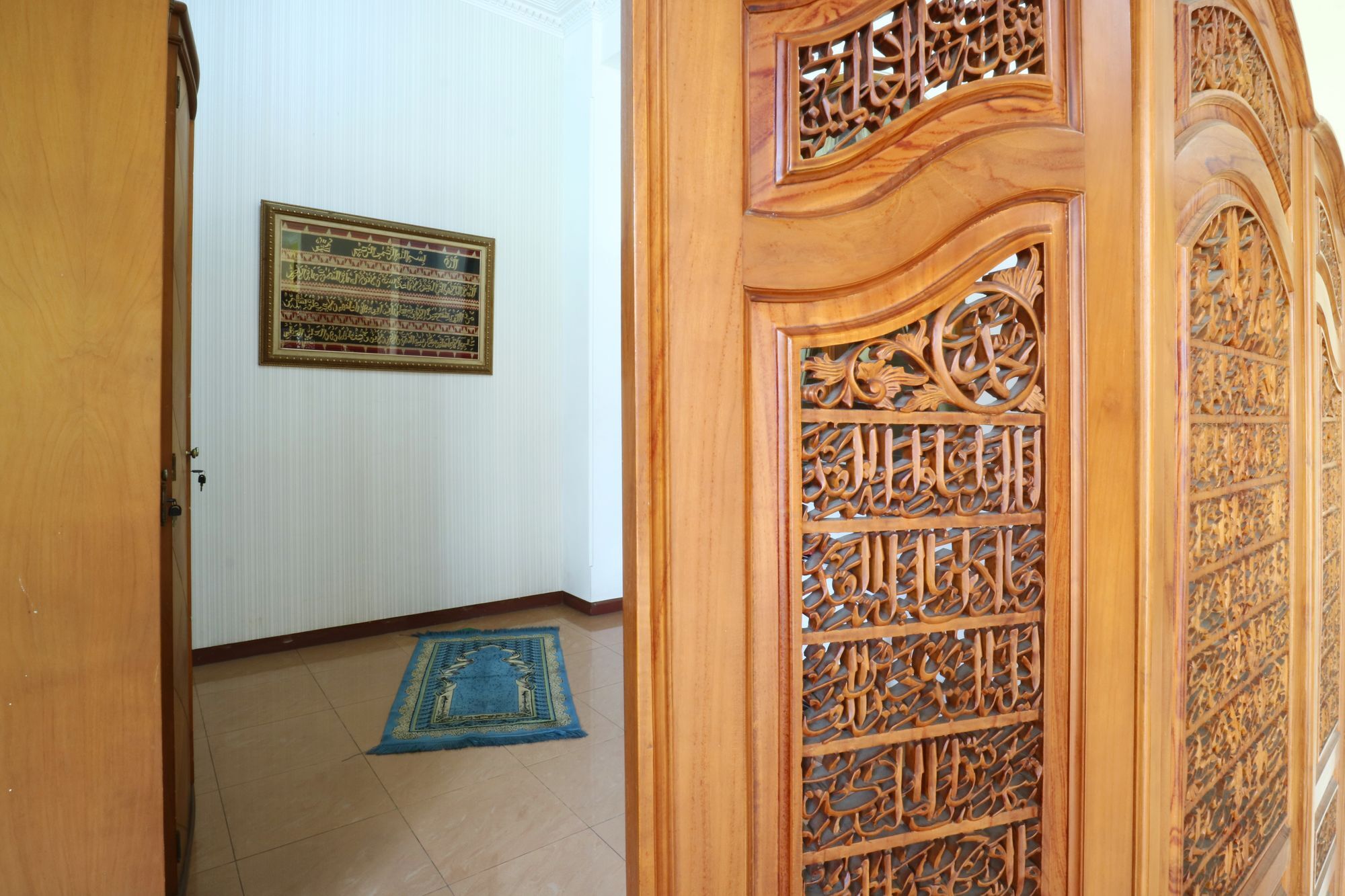 Maharani Guesthouse Tebet Syariah Yakarta Exterior foto